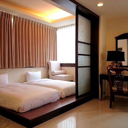 Ace Hotel Kota Hualien Bagian luar foto