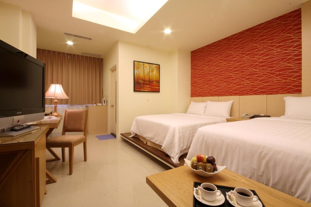 Ace Hotel Kota Hualien Bagian luar foto